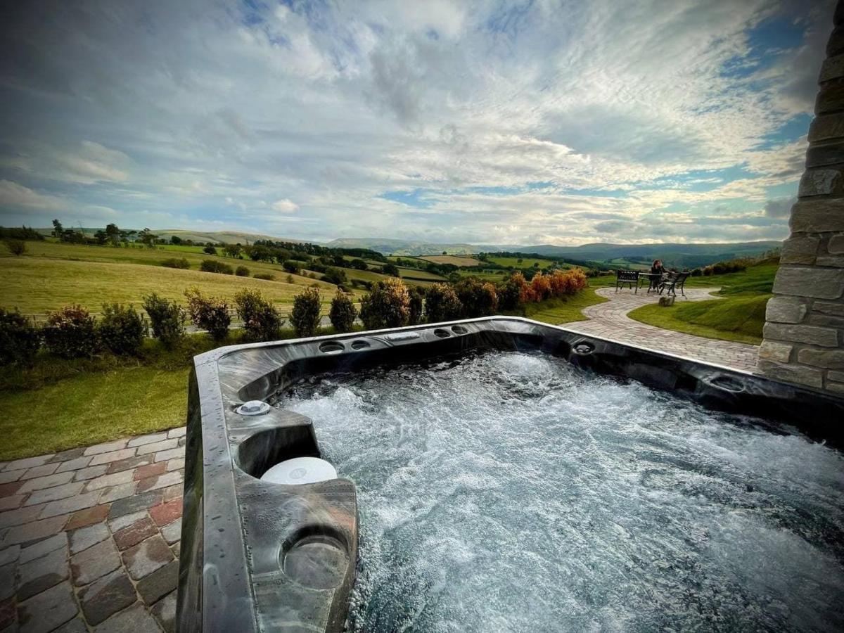 Rabbits View Villa Rhayader Exterior photo